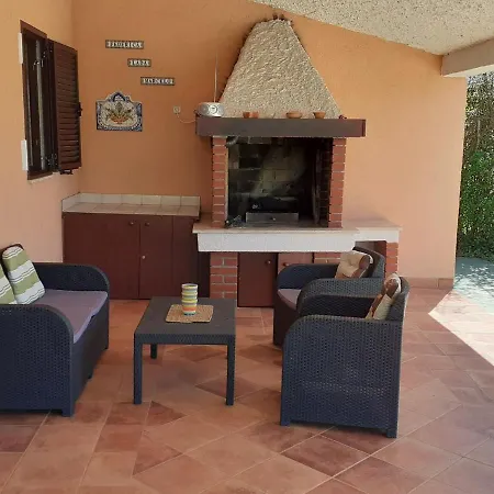 Holiday home Tranquil In With Swimming Pool *