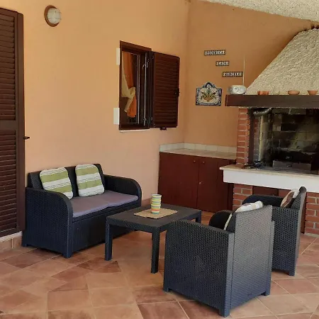 Dom wakacyjny Tranquil In With Swimming Pool Pula