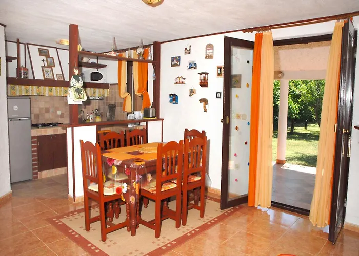 Charming Pool Near Prázdninový dům *